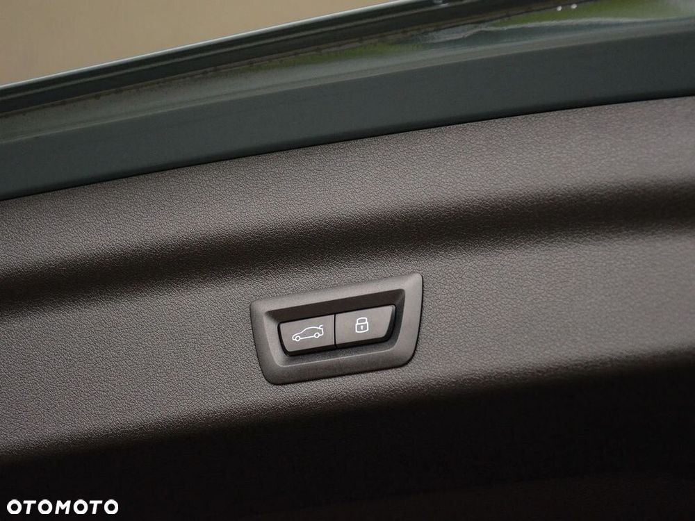 BMW X1 sDrive18d - 16