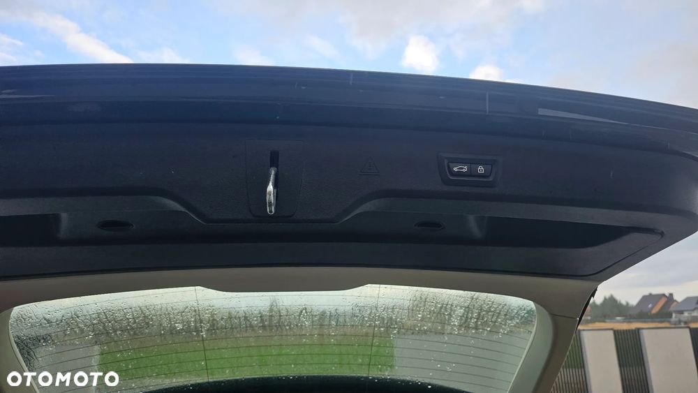 BMW Seria 5 520d xDrive mHEV - 10