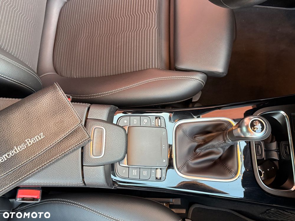 Mercedes-Benz Klasa A 180 Edition 2020 - 15