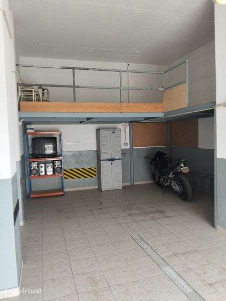 Garagem com 44 m² mais Mezanino - Grande imagem: 3/8
