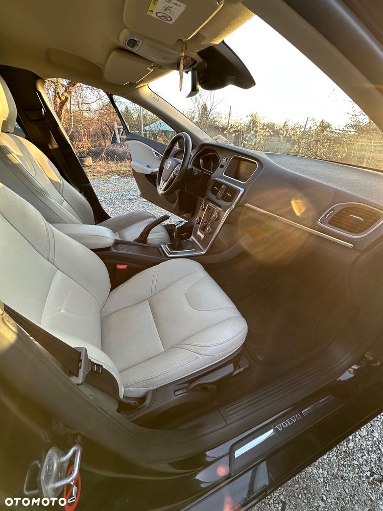 Volvo V40 D2 Drive-E Summum - 14