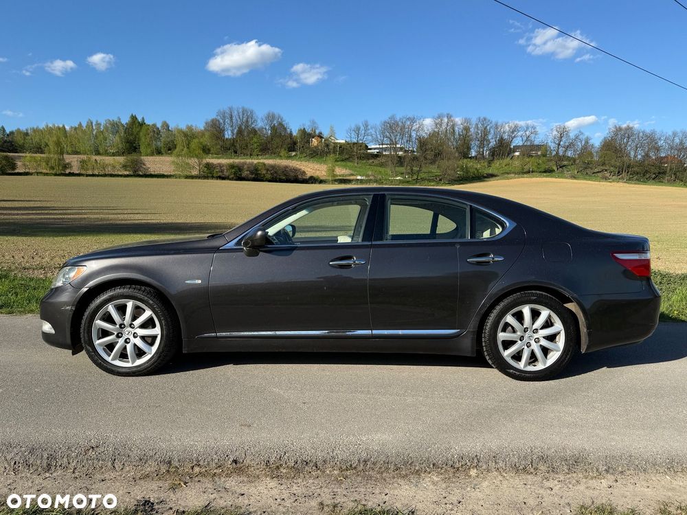Lexus LS 460 Prestige AWD - 3