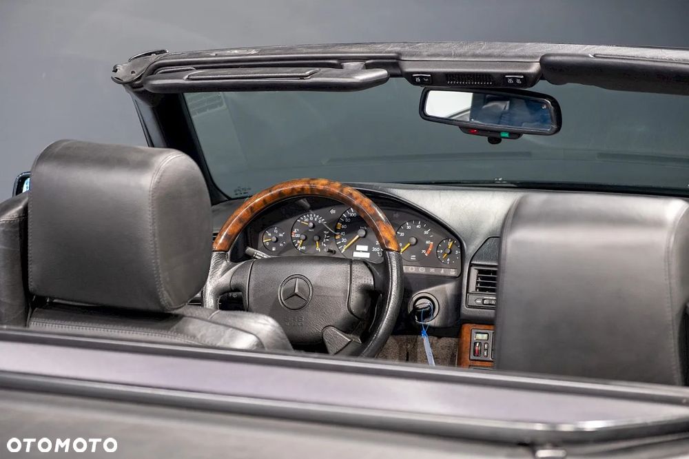 Mercedes-Benz SL - 16