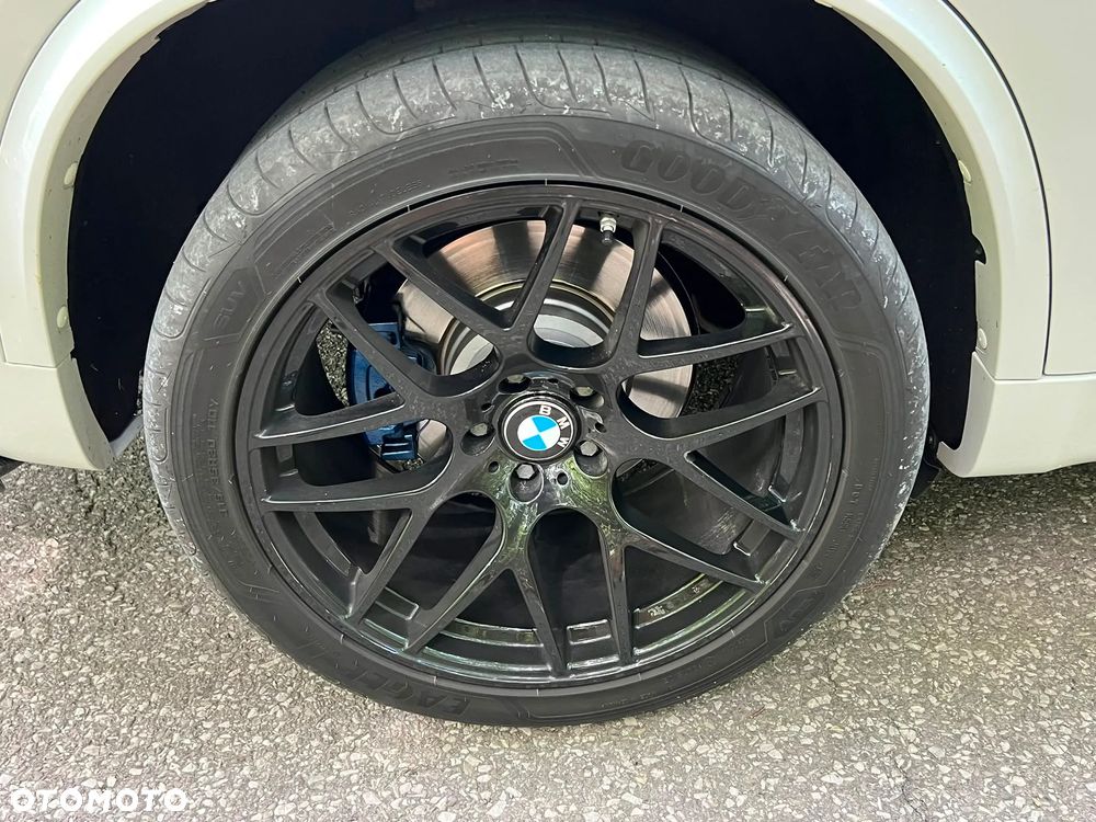 BMW X5 M M50i - 23