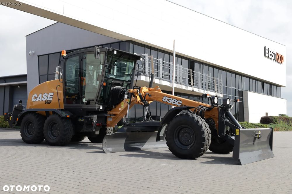 Case 836C AWD - 1