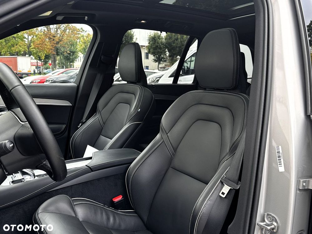 Volvo XC 90 - 23