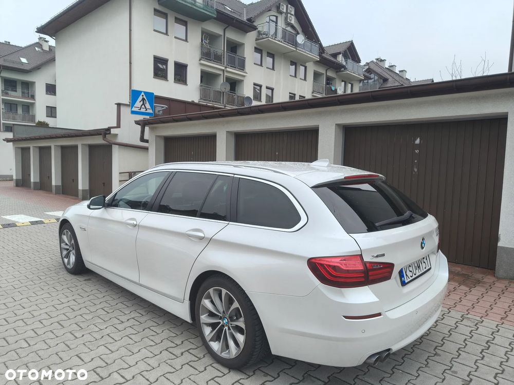 BMW Seria 5 520d xDrive - 10