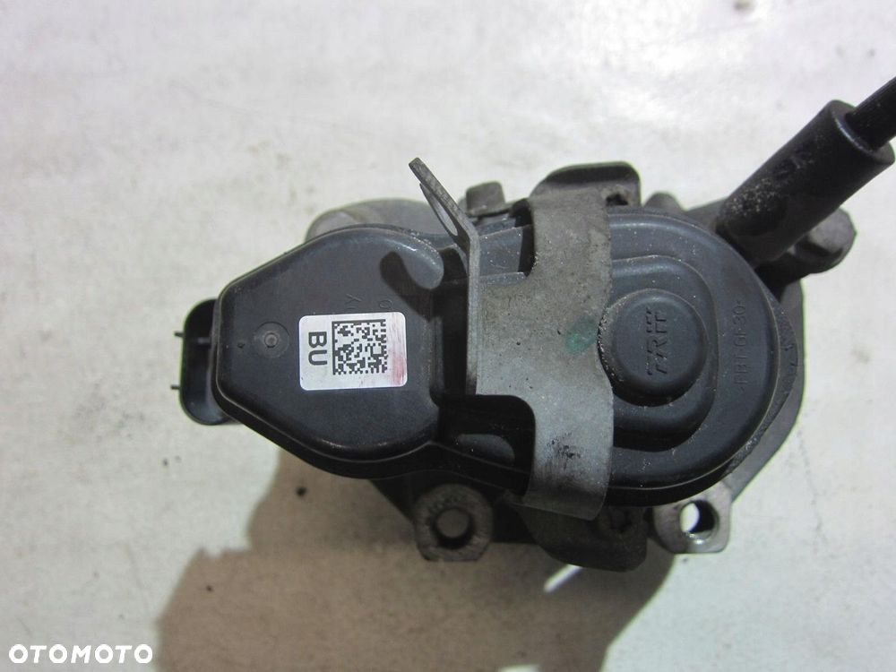 BMW X3 F25 X4 ZACISK HAMULCOWY LEWY TYŁ 6791017 - 3