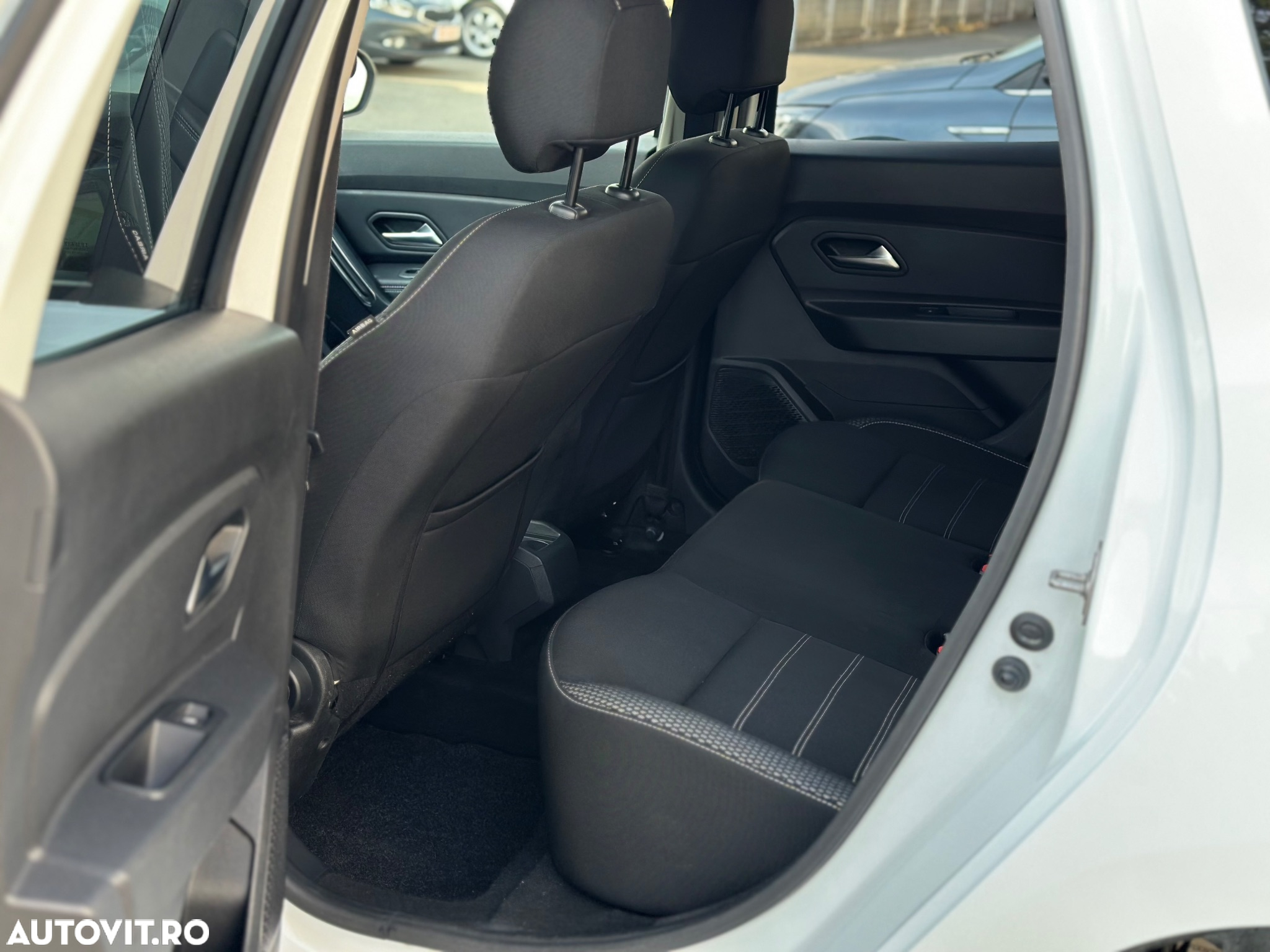 Dacia Duster 1.6 SCe Prestige jante 17" - 11