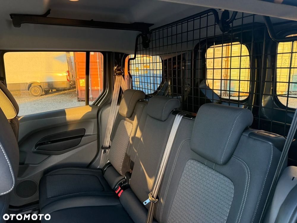 Ford Transit Connect - 16