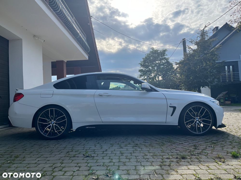 BMW Seria 4 428i Coupe - 10