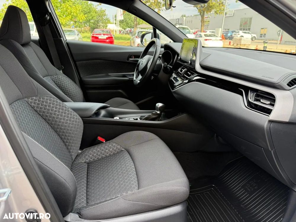 Toyota C-HR 1.8 HSD 122 CP 4x2 CVT Core - 17