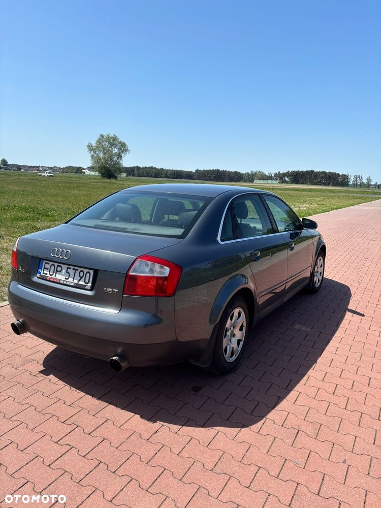 Audi A4 Limousine 1.8T - 9