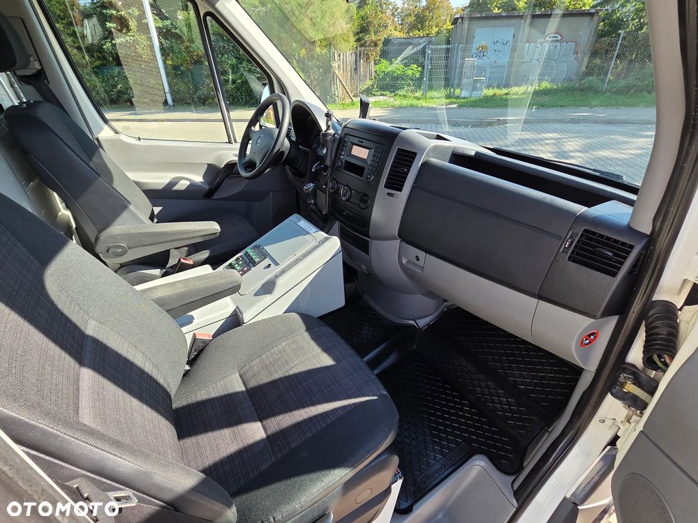 Mercedes-Benz Sprinter - 18