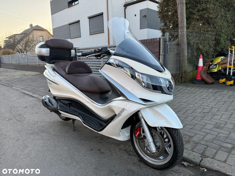 Piaggio X10 - 1