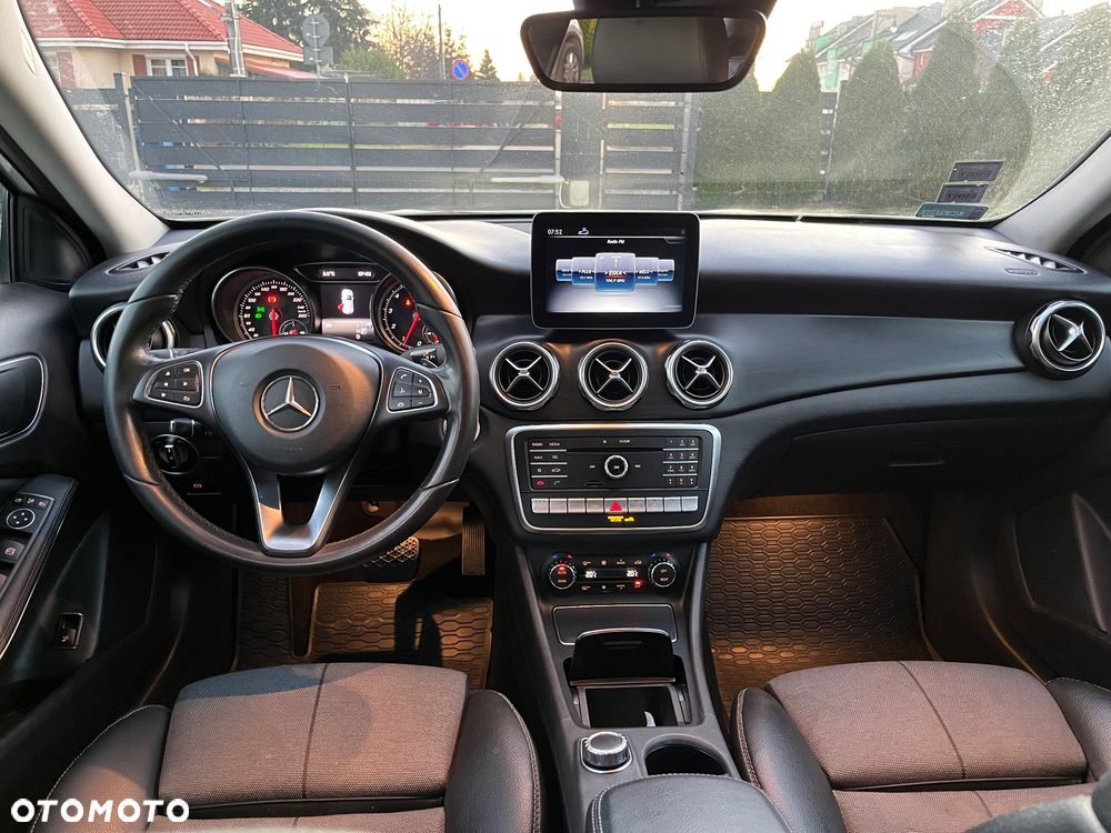 Mercedes-Benz GLA 220 4-Matic - 9