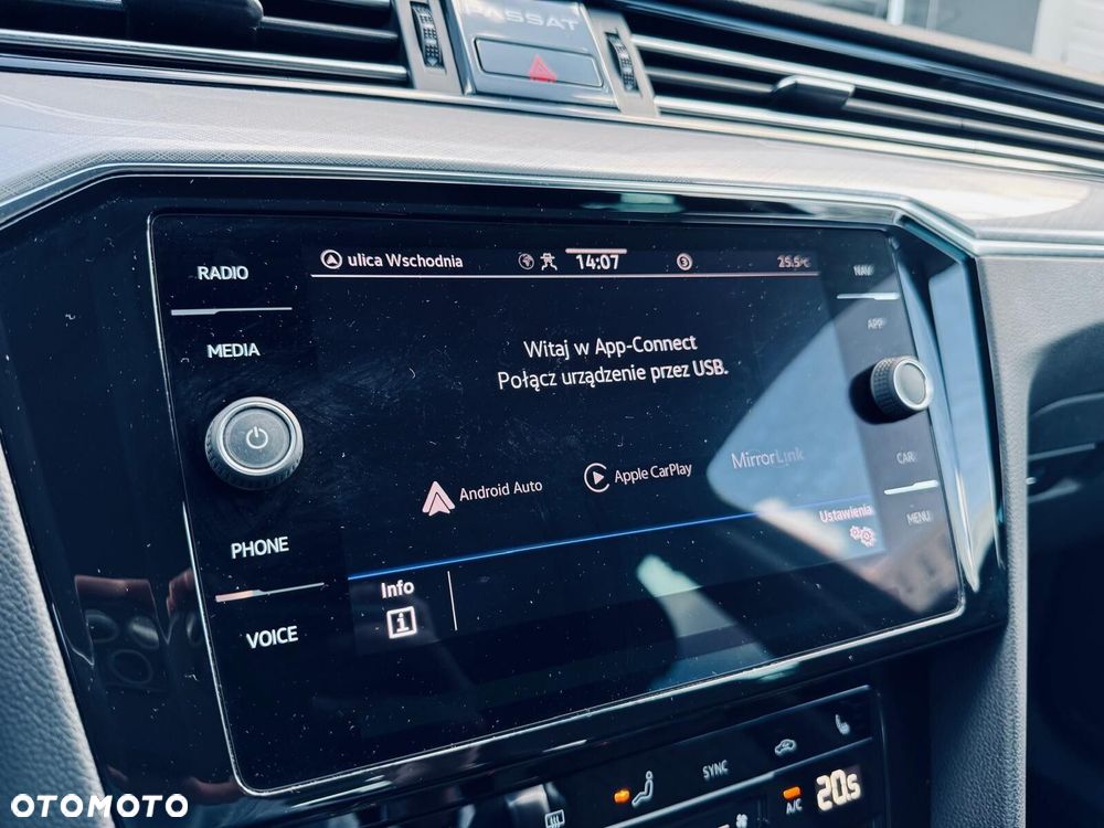 Volkswagen Passat 2.0 TDI SCR DSG Business - 27