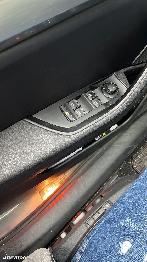 Skoda Superb 2.0 TDI DSG Sportline - 20