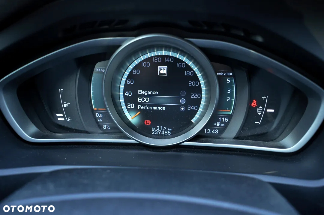 Volvo V40 D2 Drive-E Summum - 22
