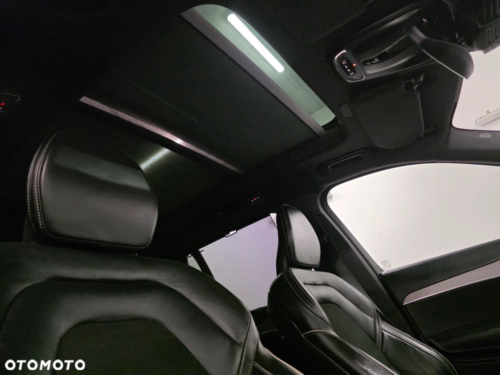 Volvo XC 90 D5 AWD R-Design - 28