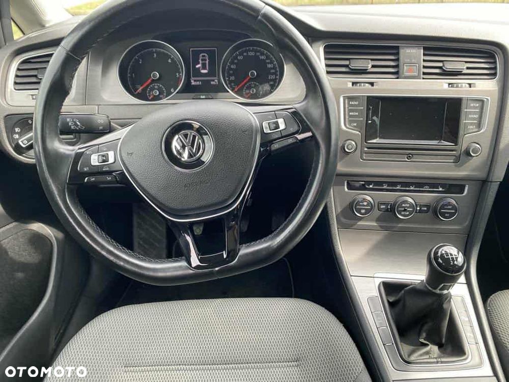 Volkswagen Golf 1.6 TDI BlueMotion Technology Comfortline - 10