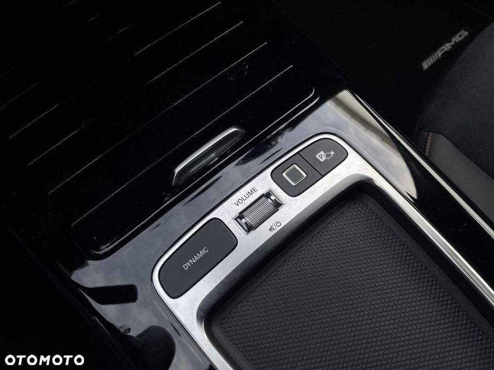 Mercedes-Benz CLA - 23