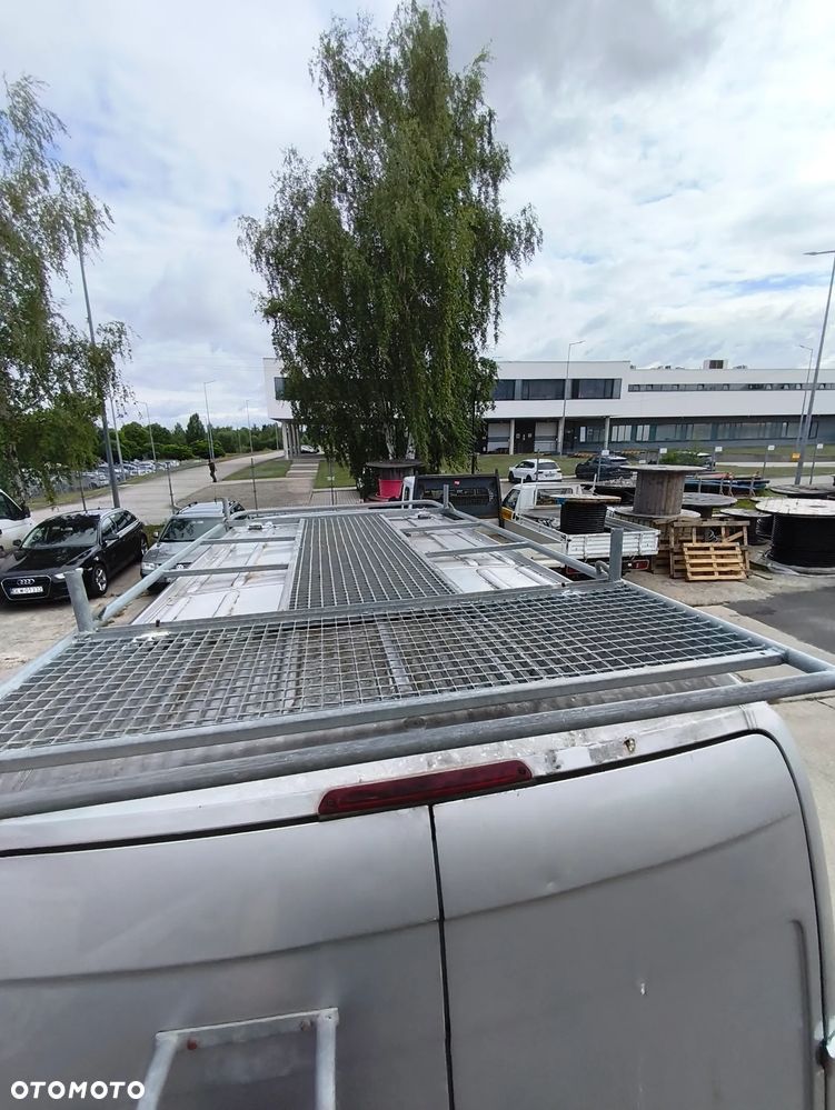 Mercedes-Benz Sprinter - 11