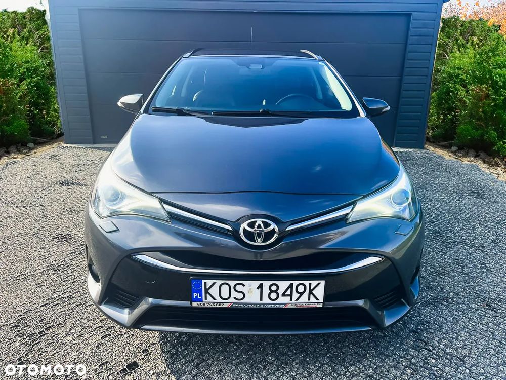 Toyota Avensis 1.6 D-4D Prestige - 5