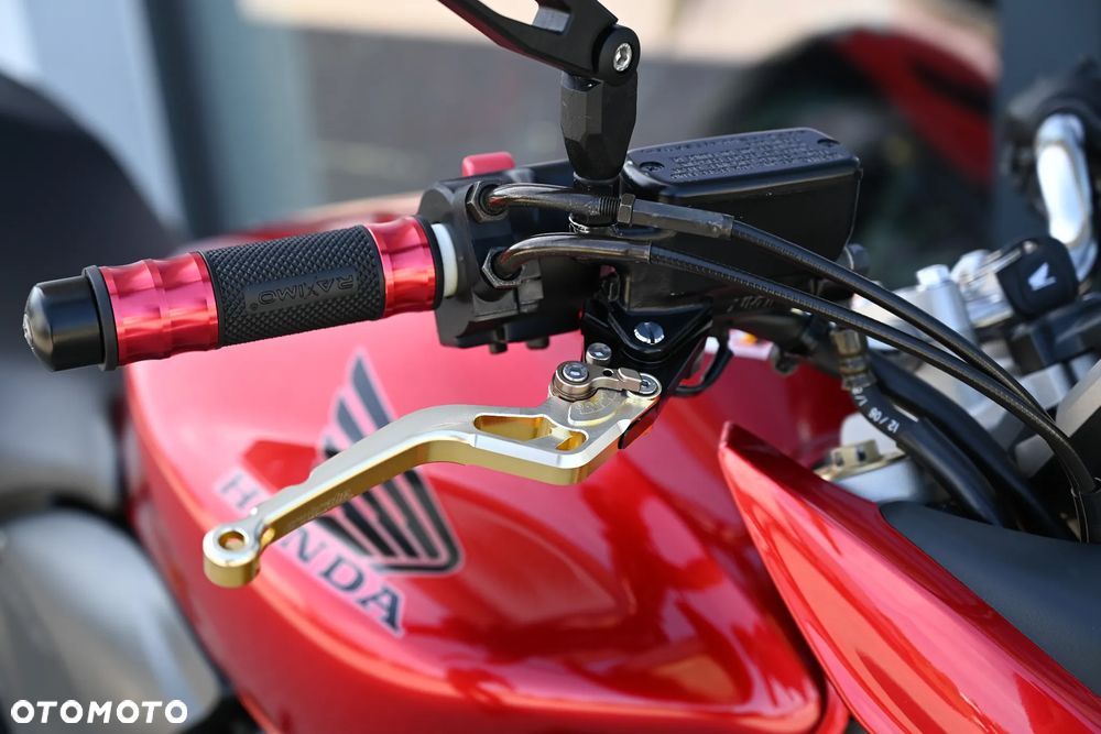 Honda Hornet - 24
