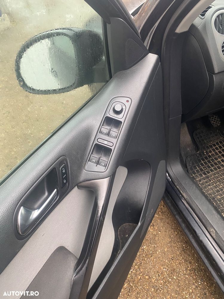 Volkswagen Tiguan - 10