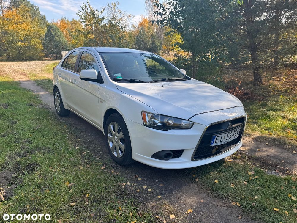 Mitsubishi Lancer 2011 photo 2