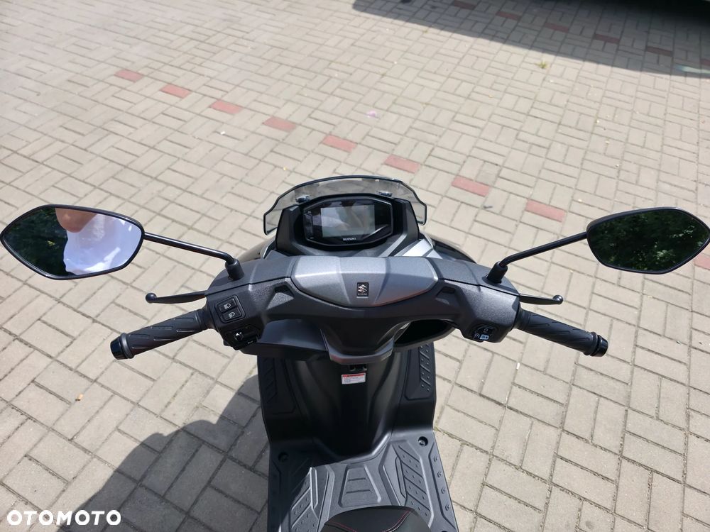 Suzuki Burgman - 12