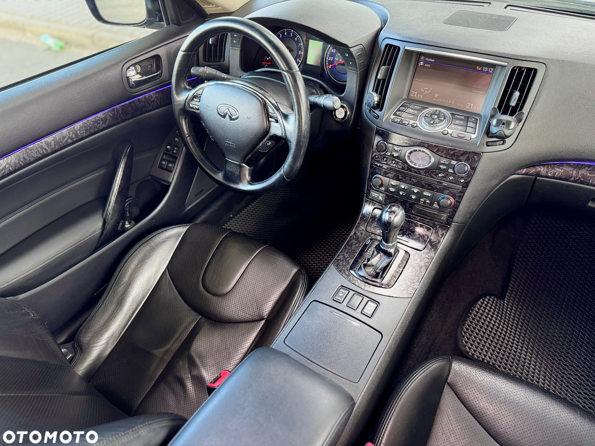 Infiniti G G37 - 11