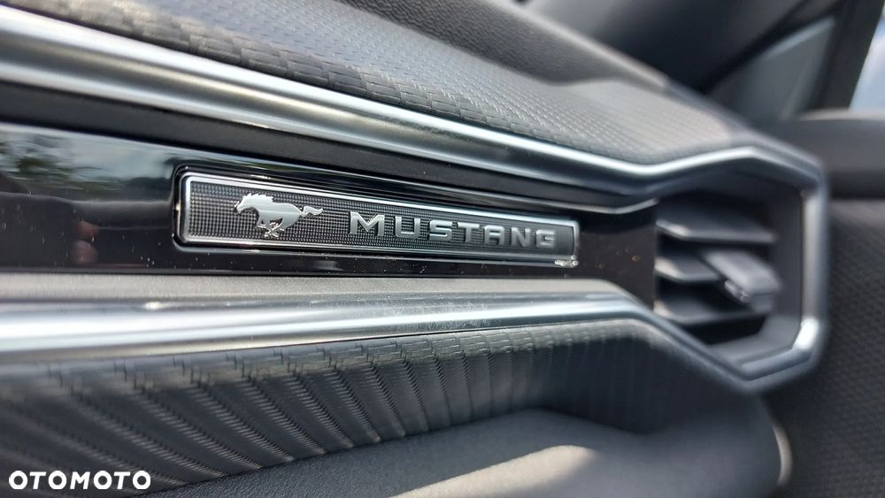 Ford Mustang - 22