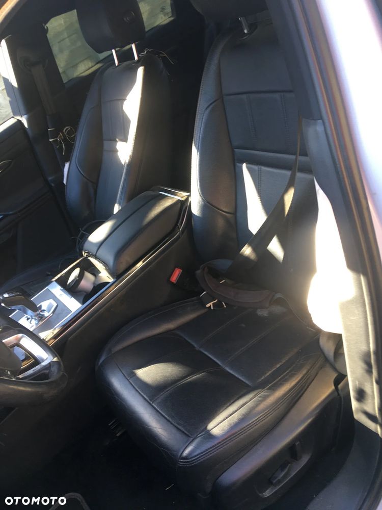 Land Rover Range Rover Evoque - 12