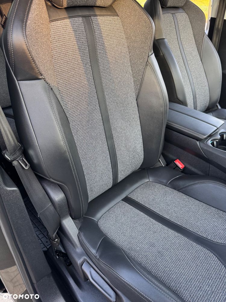 Peugeot 5008 BlueHDI 130 Allure Business-Paket - 33