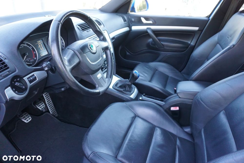 Skoda Octavia 2.0 TSI RS - 9