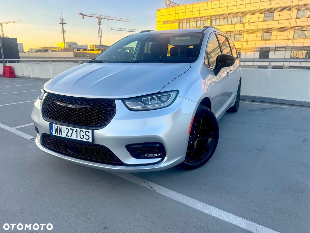 Chrysler Pacifica - 2