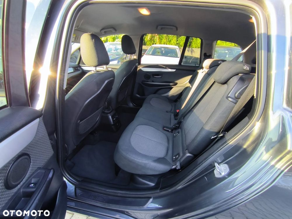 BMW Seria 2 216d GT Sport Line - 29