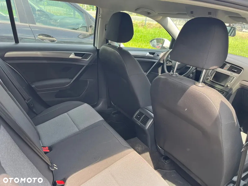 Volkswagen Golf - 17