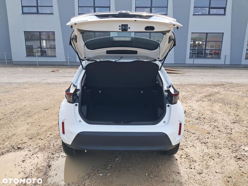 Toyota Yaris Cross Hybrid 1.5 Comfort 4x4 - 13