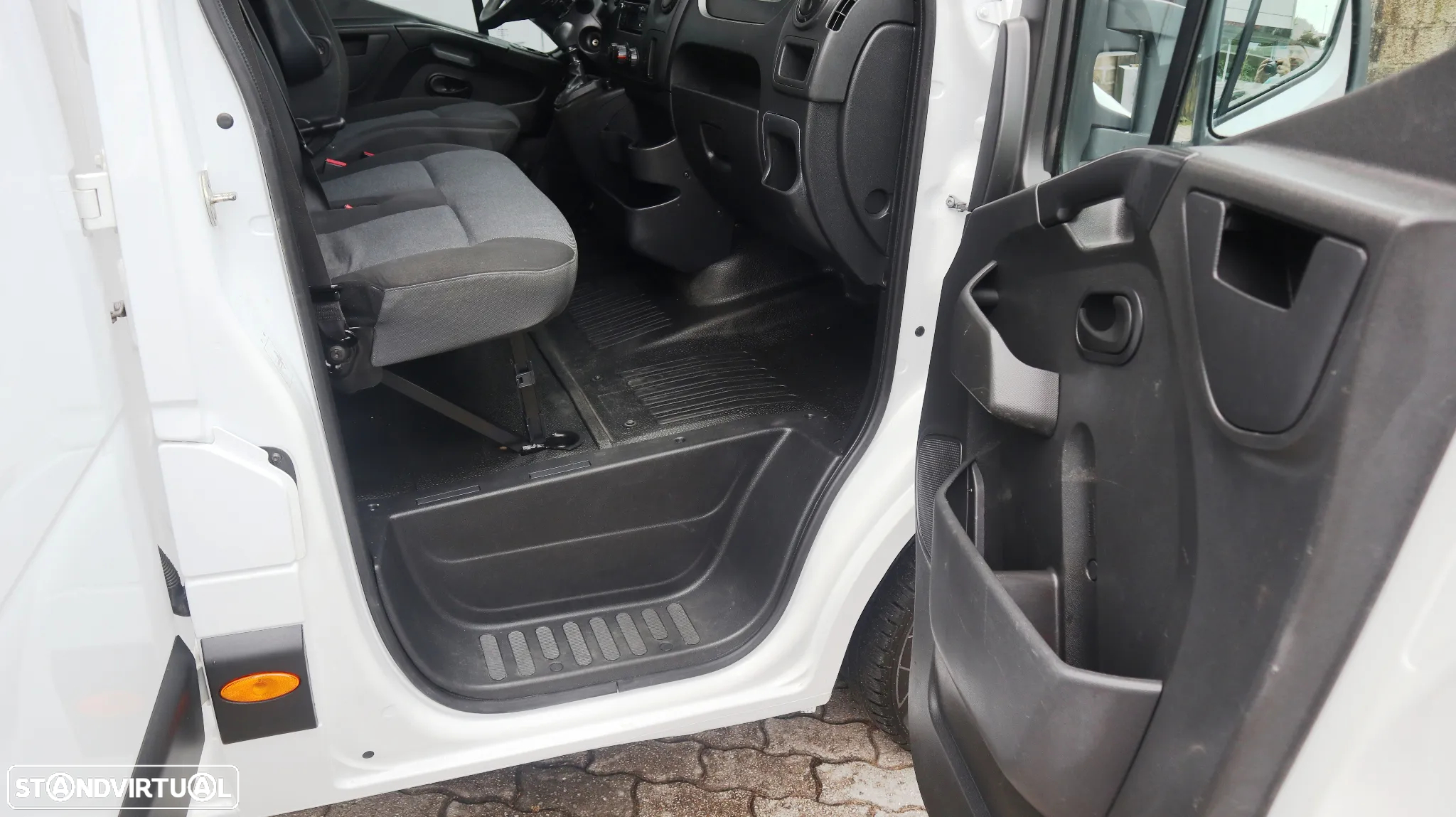 Renault Master 2.3 dCi 130 Cabine Dupla - 7