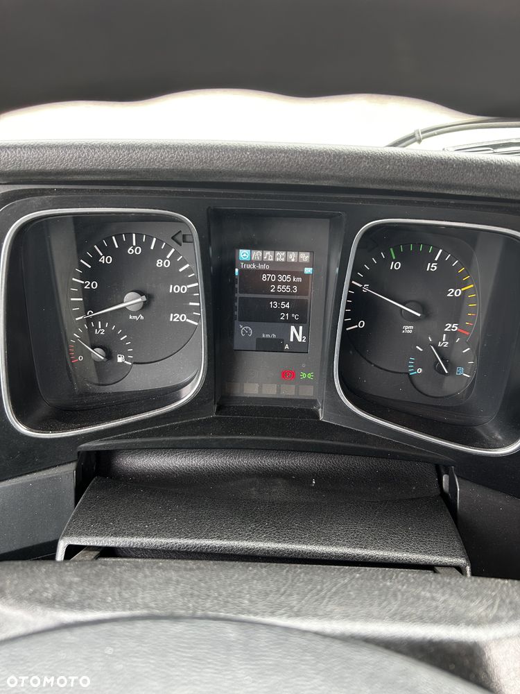 Mercedes-Benz Actros - 15