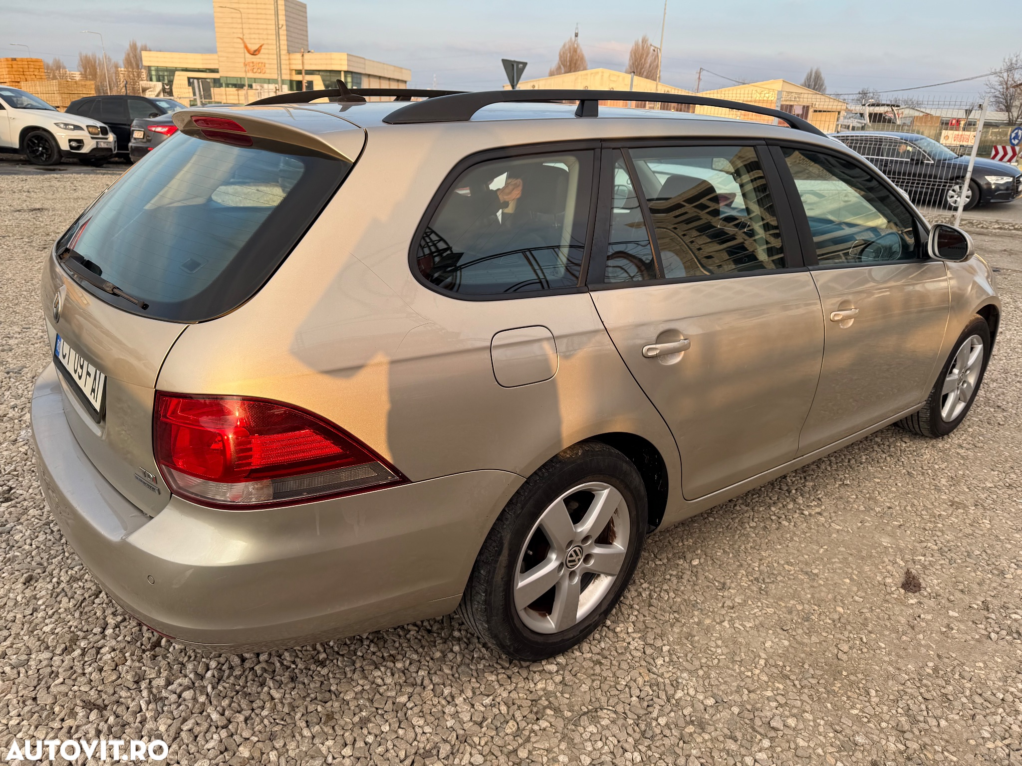 Volkswagen Golf Variant 1.6 TDI DPF Trendline - 21