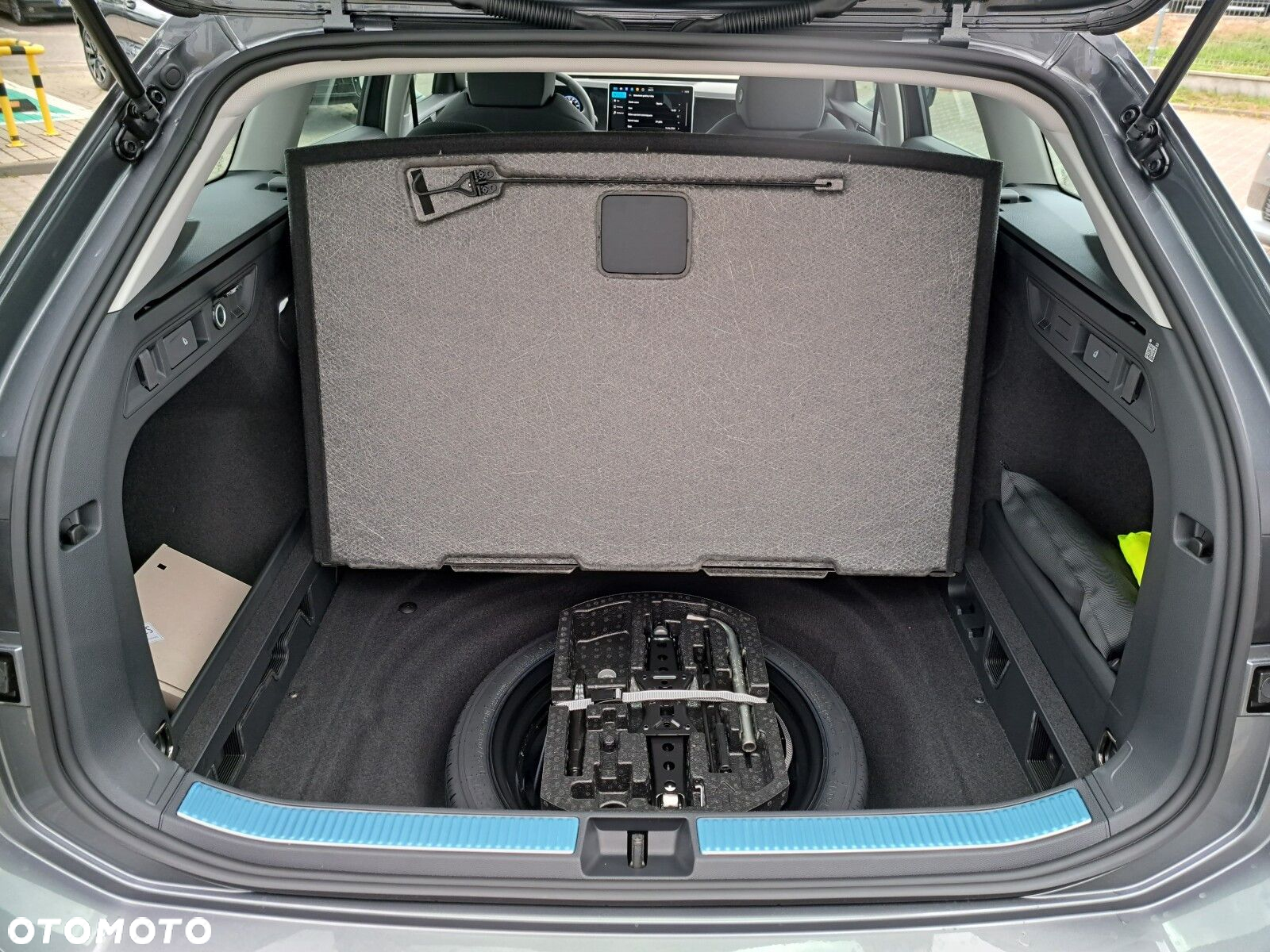 Volkswagen Passat 1.5 TSI ACT mHEV DSG - 11