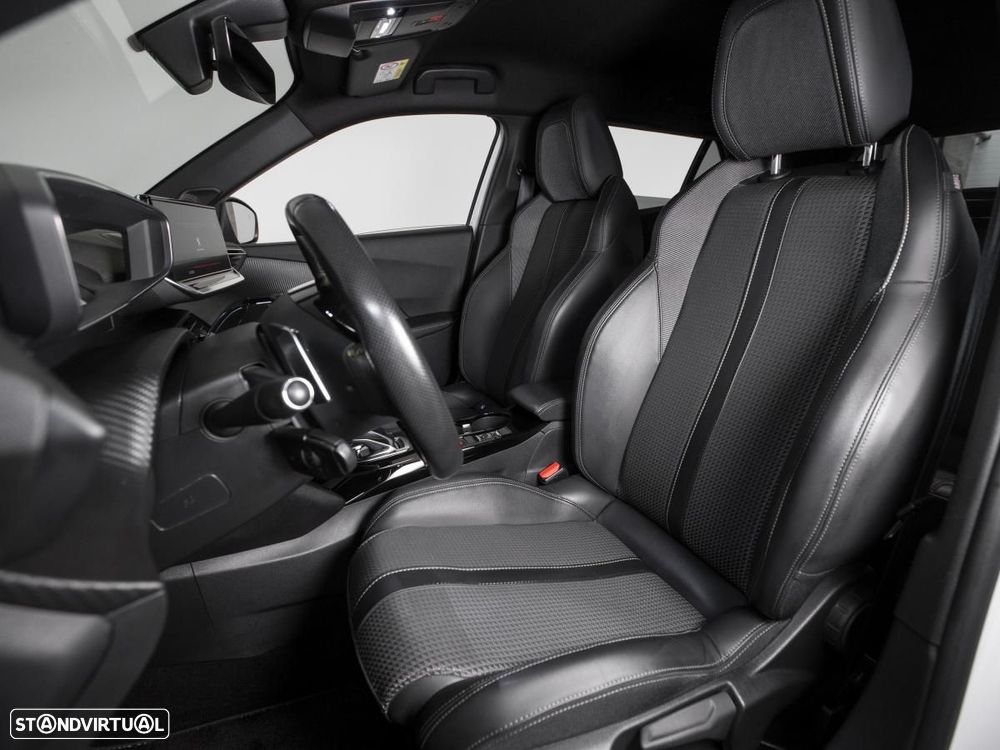 Peugeot 2008 1.5 BlueHDi GT EAT8 - 9