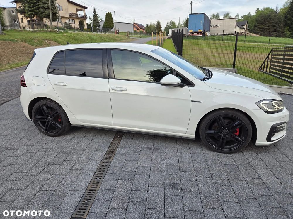 Volkswagen Golf GTD (BlueMotion Technology) - 2