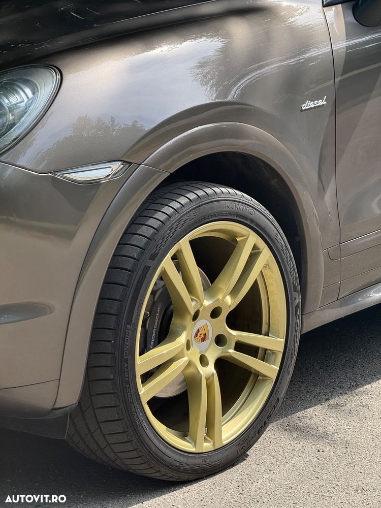 Porsche Cayenne - 12