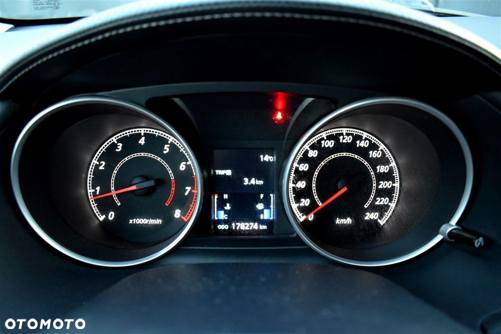 Mitsubishi Outlander 2.0 2WD Diamant Edition - 25