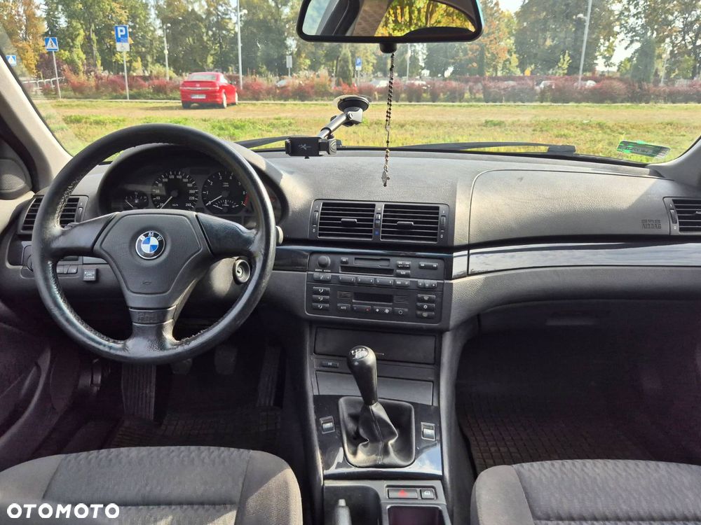 BMW Seria 3 318i - 6